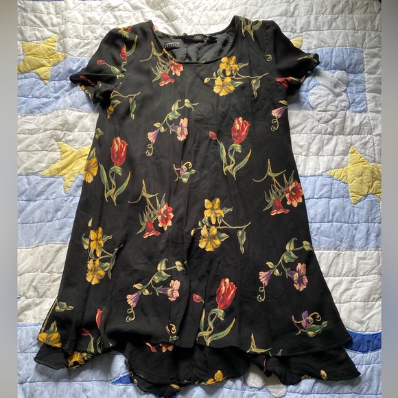 Scarlett Dresses & Skirts - Vintage dress
